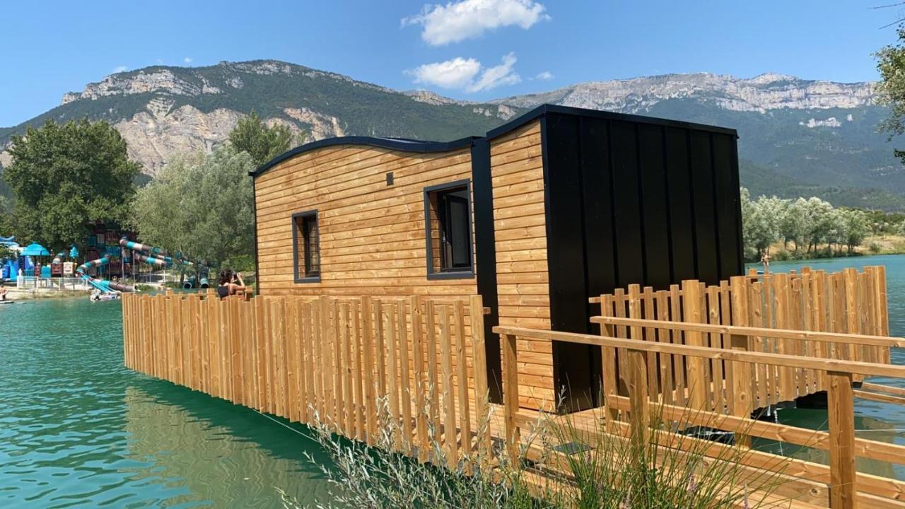 ホテル Camping Le Lac Bleu Châtillon-en-Diois エクステリア 写真