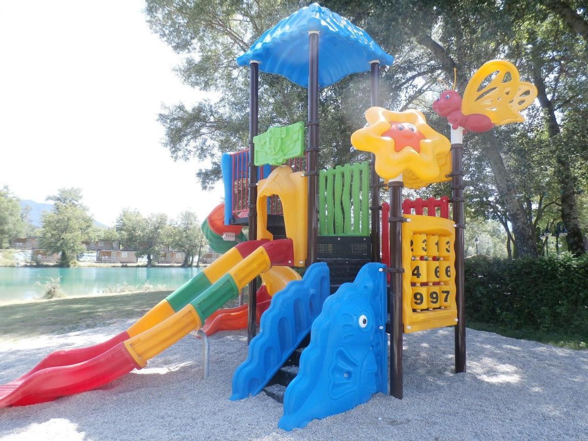 ホテル Camping Le Lac Bleu Châtillon-en-Diois エクステリア 写真