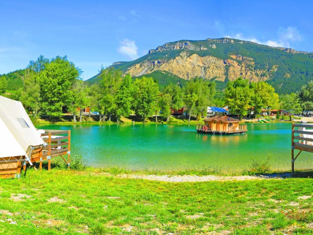 ホテル Camping Le Lac Bleu Châtillon-en-Diois エクステリア 写真
